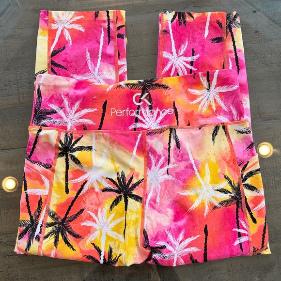 NWOT. Calvin Klein Cropped Tropical Leggings. Size L. Inseam: 20 in Rise: 9.5 in - Picture 2 of 7